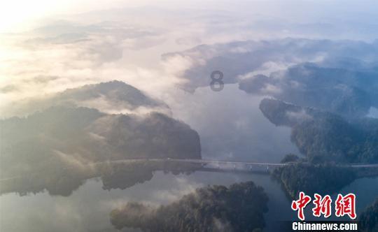 缝合怪《幻兽帕鲁》有多少上头？网友：看看逆水寒手游就知道了